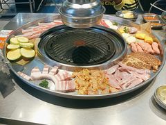 -哈哈碳都·牛肋条无限自助烤肉(台江万达店)