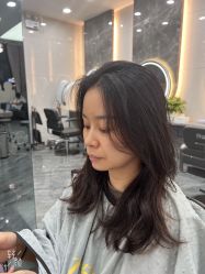 点击看大图 -七分屋LA·烫发·染发·剪发