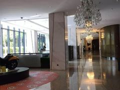 -上海虹桥西郊假日酒店