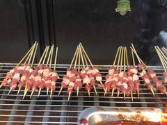 -锤头鲨毛肚海鲜烤肉自助餐厅(国购广场店)