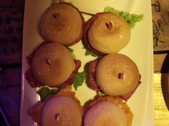 -Helens海伦司小酒馆(津湾广场店)