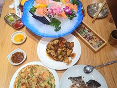 -青瓦餐厅·生鱼片·韩园烤肉(西塔店)