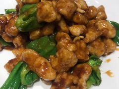 -老码头黑皮肘子锅包肉(赣水路店)