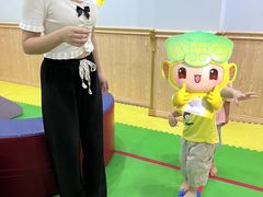 -哲学苑亲子园·早教婴儿托育·婴儿游泳(颐龙湾店)