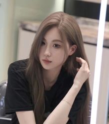 -卡尔诗·科技美肤连锁