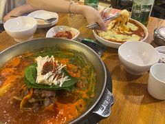 -喇喇排骨火锅·传统韩式脊骨汤(望京西园总店)