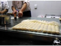 制作薄饼-满园春饼(宜昌万达店)