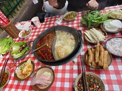 -赵美丽·重庆社区火锅·直营店(火车东站·中豪国际店)