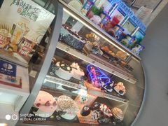 -DQ·蛋糕·冰淇淋(融创茂店)