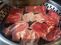 -釜御山海鲜烤肉火锅自助(新城市中心店)