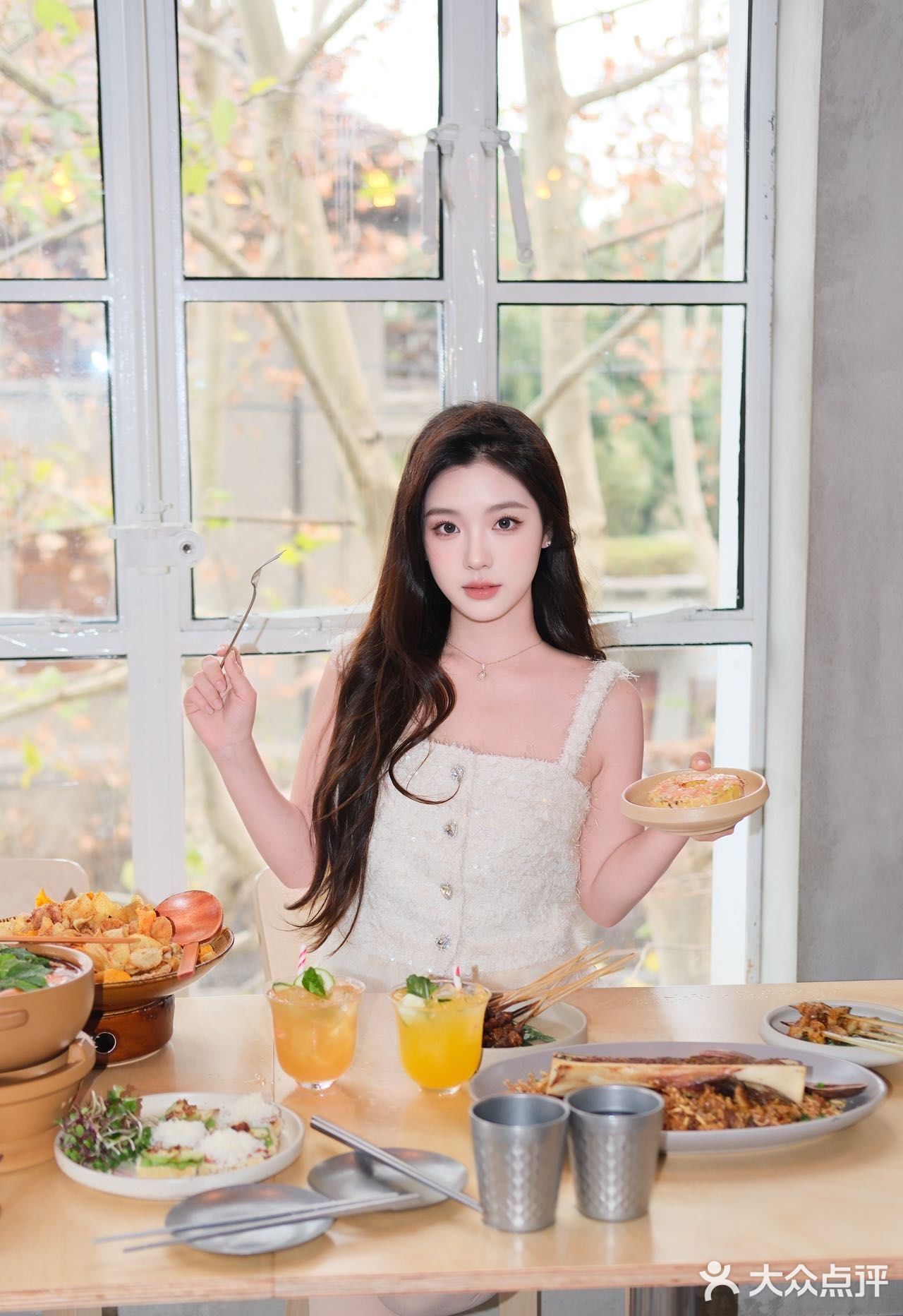 在上海！jujuju漂亮的花园窗景餐厅！