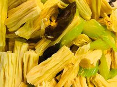 西芹腐竹-二姐卤煮(南十里居店)