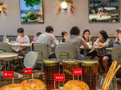 -必胜客(WOW中心城店)