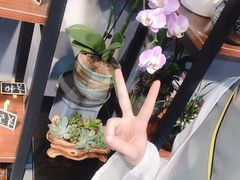 -何兮花店·气球派对鲜花店(马桥银春路万科城店)