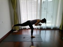 -Yvon yoga 瑜伽·精准体态管理中心