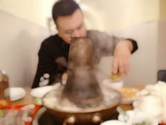 -洞庭洲·防空洞火锅·烧烤·铜锅涮肉(新百广场店)