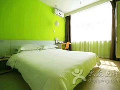 -卡罗酒店(东门晒布地铁站店)