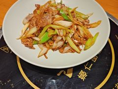 -娜仁图雅蒙古美食村(33小镇店)