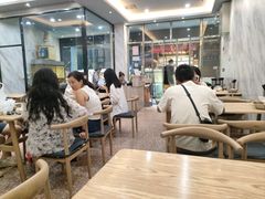 -白翔甜食店