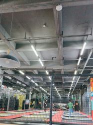 -零重力蹦床空间·滑梯·海洋球·团建(奥特莱斯店)