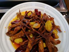 -张大胡子鱼头火锅酒楼(长益路店)