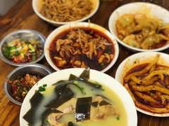 -中和裴氏蹄花(府河路店)
