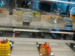 面包甜点陈列柜-北京王府井希尔顿酒店·万斯阁西餐厅