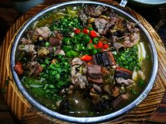 红河云阳梯田三宝-老滇山寨•云南特色菜•地方菜•民族风情歌舞表演(金碧店)