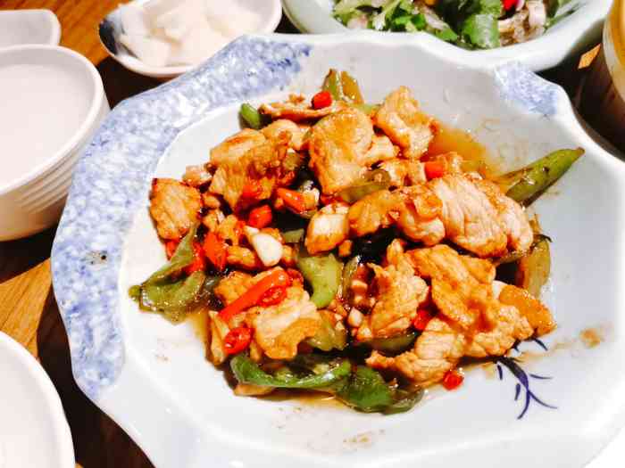 蓉城小厨(惠州大亚湾店)-"[薄荷]环境:环境还行,光线是暖光的,.