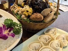 -东海怡品海鲜豆捞(舟宿夜江店)