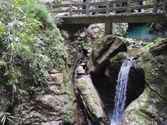 -龙水峡地缝景区