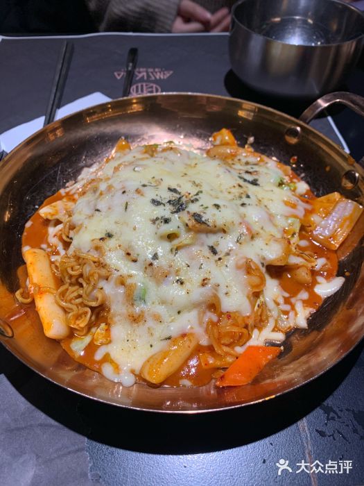 博欧姆新派韩国料理·炸鸡(艾尚店)芝士拉面炒年糕图片