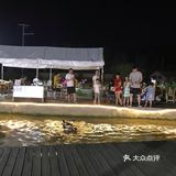 习惯了都市忙碌的生活，难得来到这野外享受野营的生活确