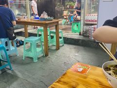 -越洋肖氏老米线(杨家坪店)