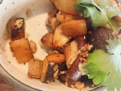 夏日橄榄虾又鲜虾茄果沙拉-the rug 飞毯 (朝阳公园店)