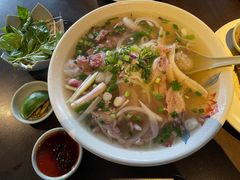 -大头虾越式风味餐厅(光明广场店)