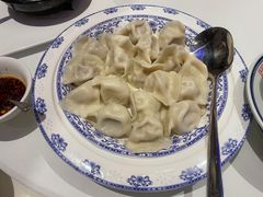 酸菜猪肉饺子-赵记老铺(市府恒隆广场店)