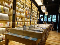 -猫的天空之城概念书店(杭州南宋御街店)