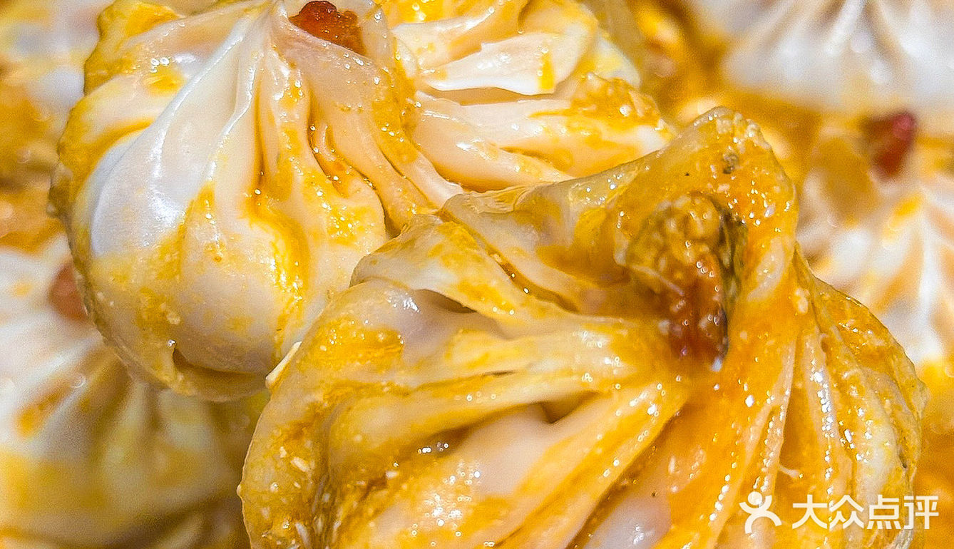 桨声灯影里的金陵蟹黄汤包！一个字绝~