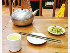 -宣海荣锅贴大王·陕味小吃集(钟楼店)