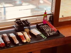 -尼特斯男士发型馆