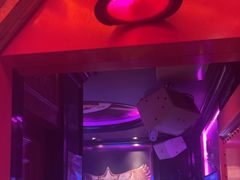 -UK派对KTV(日月广场店)