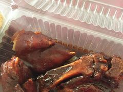 吮指卤猪爪-三毛烤鸡(清泰街店)