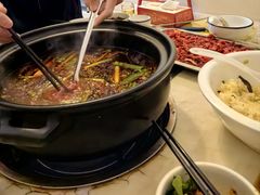 -沈记酸菜牛肉火锅店(九号路店)