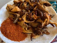 炸菌子-勺子米线·云南传统小吃市集(四方街店)