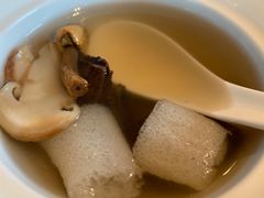 泉水上素珍菌汤-广州富力丽思卡尔顿酒店·丽轩·粤菜