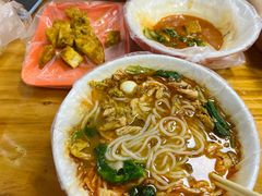 -二钢串叔麻辣烫(华龙大厦店)