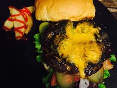 -HIGH FIVE哈福手工汉堡(桂林路店)