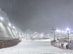 -采薇庄园四季滑雪场