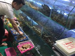 -覃记海鲜美食餐厅